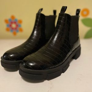 Black Combat Boots!!!